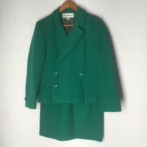Peabody House Vintage Green Skirt/Blazer Suit